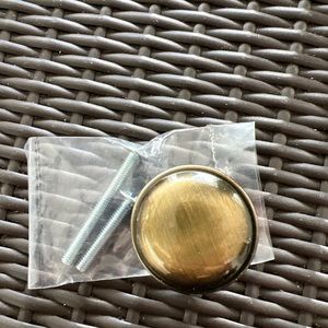 1-1/4 inch brass knob by Laurey antique brass finish
Price is each 40 available
